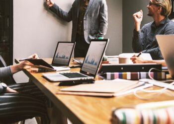 Growing Economy -people in office